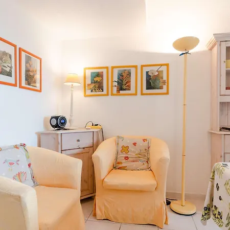 T3 Mezzanine Avec Piscine, Terrasse Et Parking Prive, 5 Min De La - - Fr-1-409-37 *