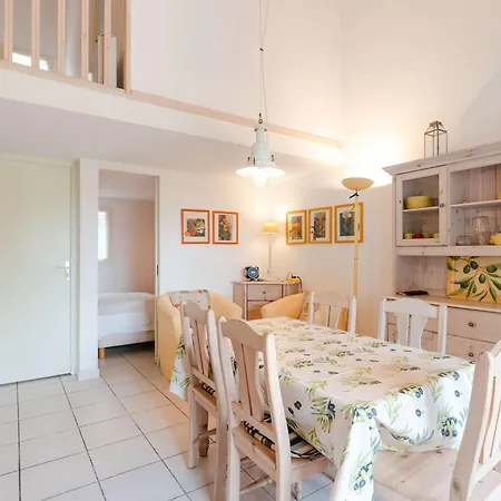 T3 Mezzanine Avec Piscine, Terrasse Et Parking Prive, 5 Min De La - - Fr-1-409-37 *